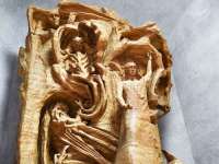 La statue du Christ, le repr&eacute;sentant de l'humanit&eacute;, entre Lucifer et Ahriman